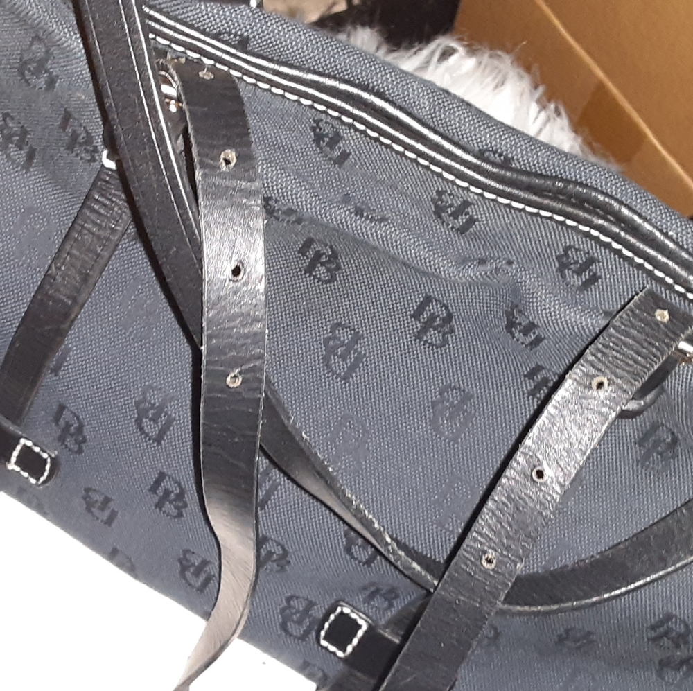 Dooney & bourke - Picture 2 of 5